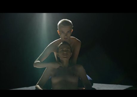 Elektra Miranda Kilbey XXXモデル 画像