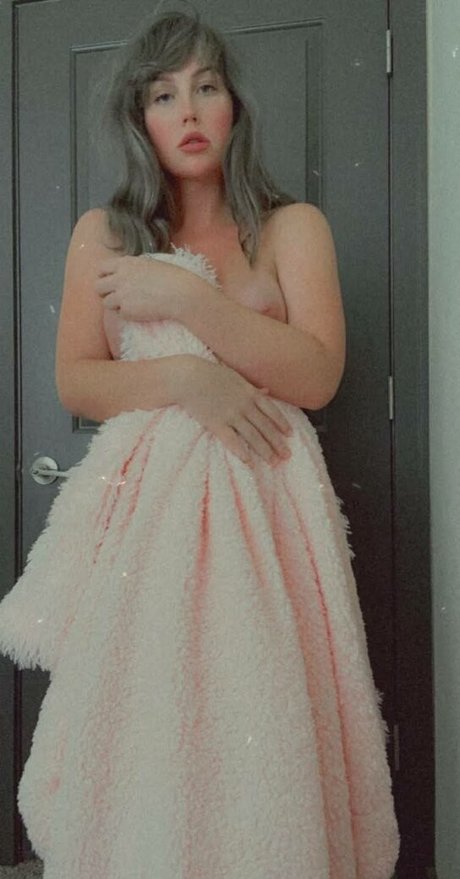 Erin Anderson 独占モデル ギャラリー