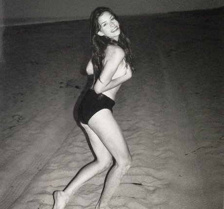 Liv Tyler ポルノスター ヌード 写真