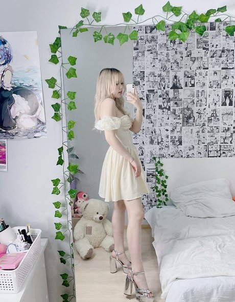 巨乳ランジェリーオンリーファンズ 無料 写真