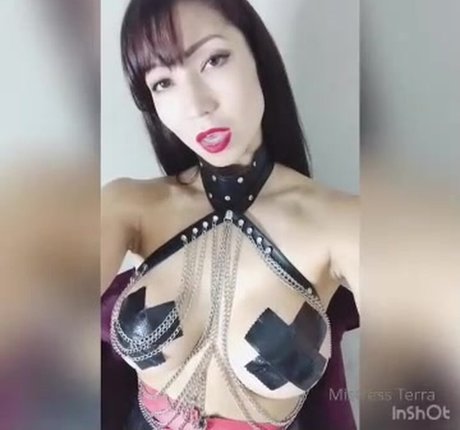 Dominant Mommy 可愛いモデル 写真