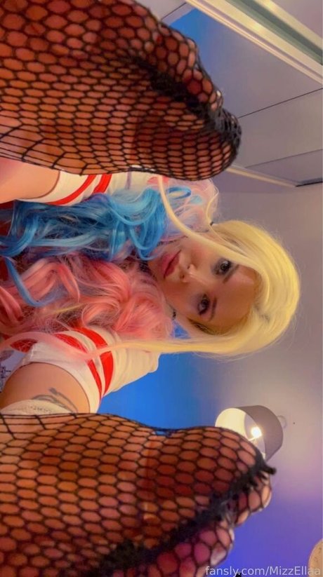 Ellaa Asmr トップポルノスター 画像