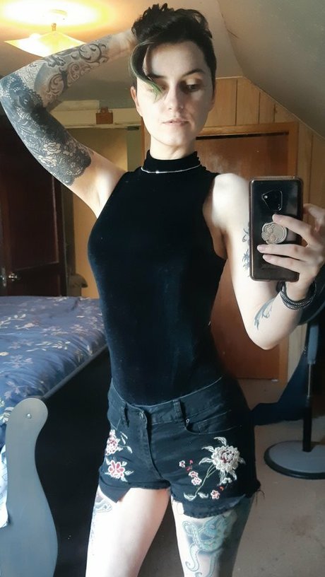 初めてのセックスオンリーファンズ ホットxxx 写真