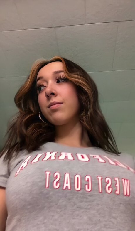 Presley Hine ヌードスター 画像