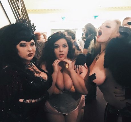 BordeauxBlack ポルノスター 写真