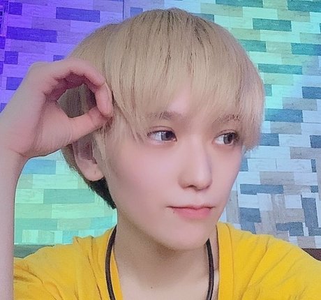 Sora Shiina エロティックなスター ギャラリー