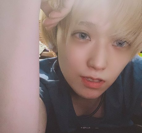 Sora Shiina エロティックなポルノスター 写真