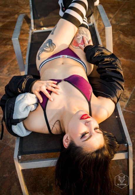 Katrina Schwarz セックスモデル 写真