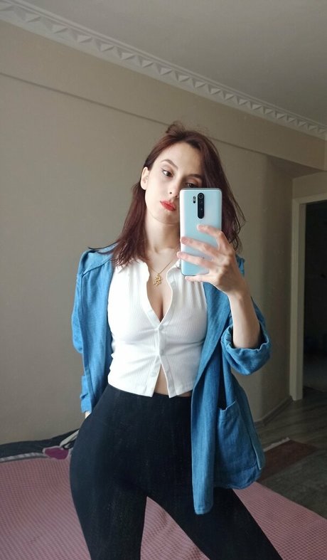 naenu xxxモデル 写真