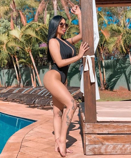 thalitafox 高品質モデル 画像