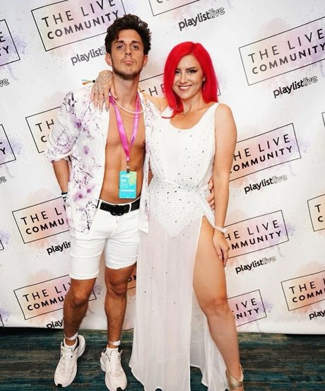 オンリーファンズの動画 アートxxx 写真