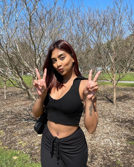 アラブ人妻オンリーファンズ セックス 写真