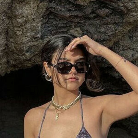 Sara Echeagaray 無料スター ギャラリー