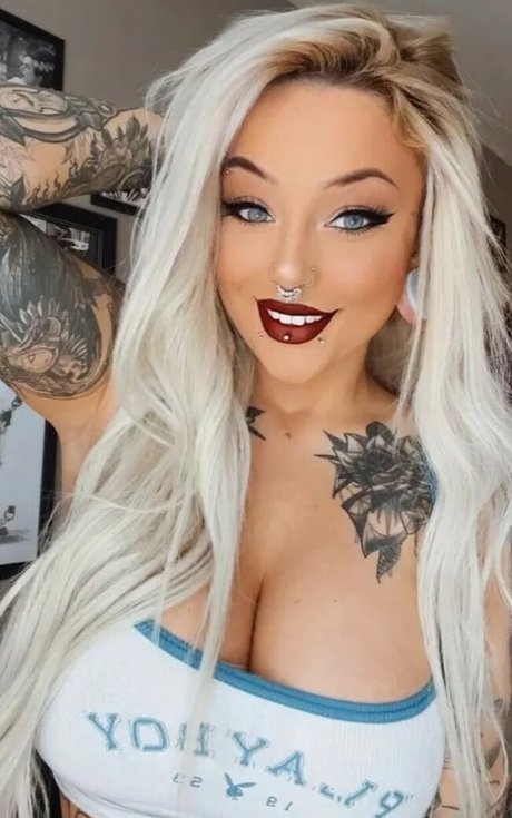 Screamqueen68 美しいポルノスター ギャラリー