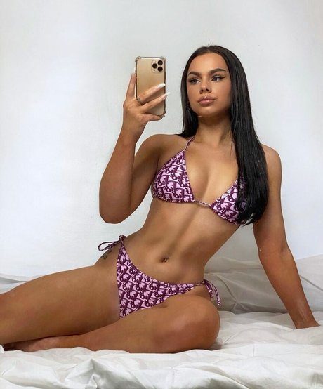 charlotte maynard エロティックモデル 画像