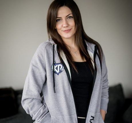 角質の女の子オンリーファンズ 無料セックス アーカイブ