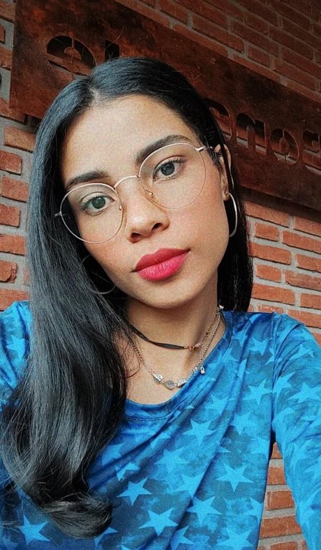 tropicalangeles かわいいポルノスター 写真