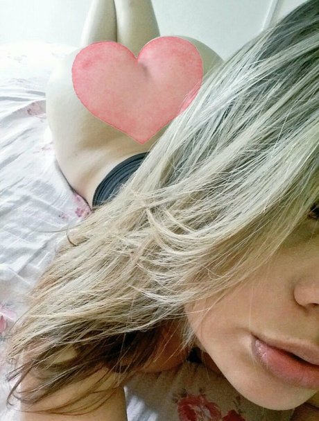 巨乳熟女オンリーファンズ セクシーヌード ギャラリー