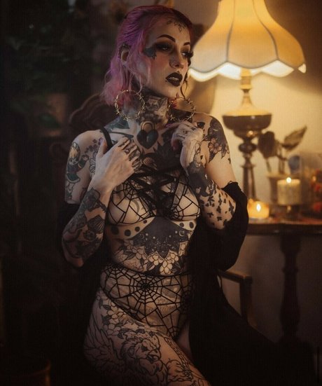 痴女妻オンリーファンズ 無料裸 写真