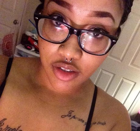 大学のアジア人オンリーファンズ ホットセックス 画像