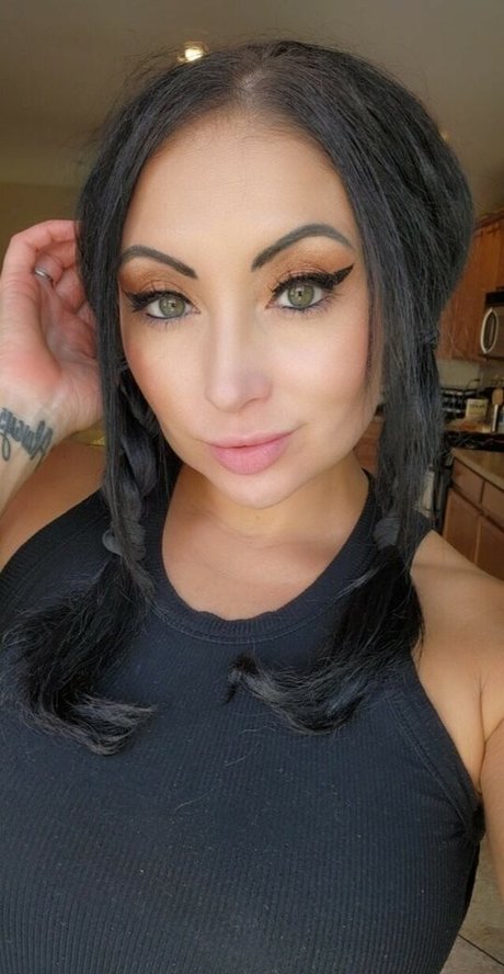 Vegashousewifey 素敵な女優 写真