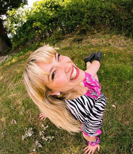 Cate Canning HDモデル 写真