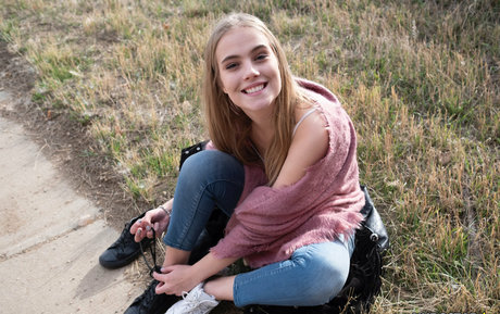 Emma Skau セクシーなポルノスター 写真