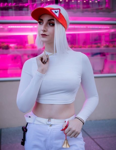 フィットネス 裸 オンリーファンズ 美しい 画像