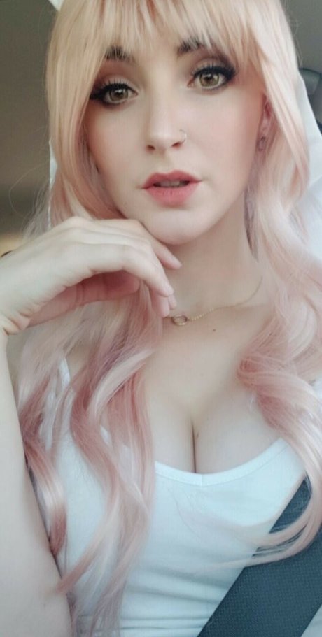 金髪の筋肉オンリーファンズ えろ 画像