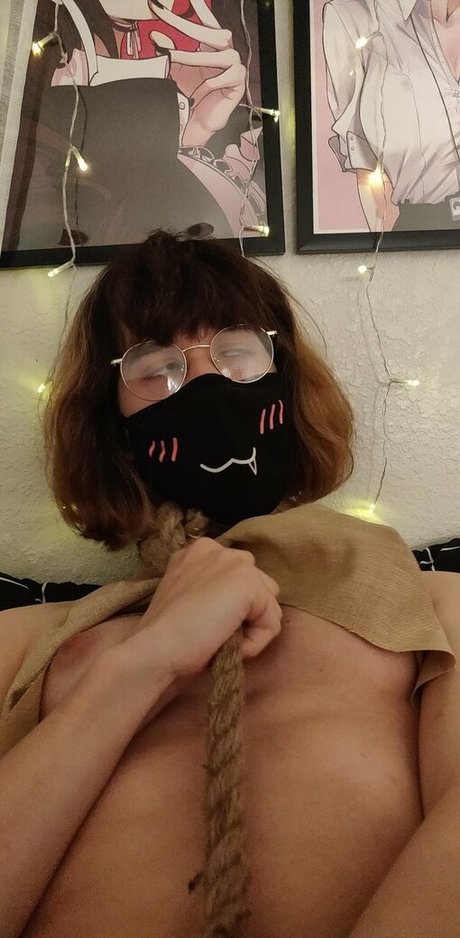 金髪のホットな妻オンリーファンズ 裸 画像