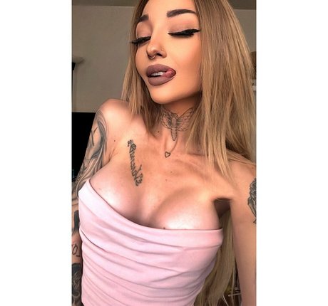 Vanesasoria_ ホットなスター 画像