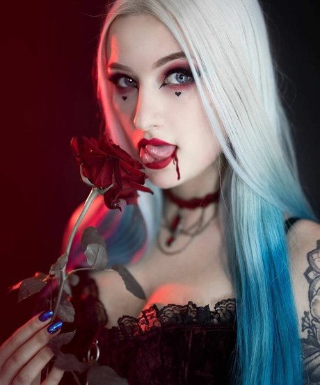 熟女アナルオンリーファンズ ホット 写真