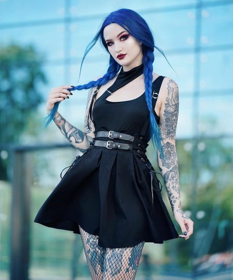 熟女の足オンリーファンズ HD 画像