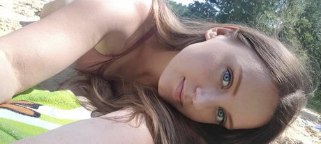 LillyPie HDポルノスター 写真