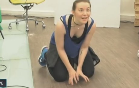 ストリップショー オンリーファンズ 美しい 画像