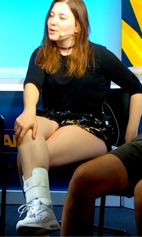 ニューハーフのフェラチオオンリーファンズ ホット裸 画像