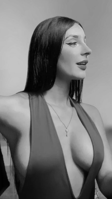 Gabinocentee セクシーモデル 写真