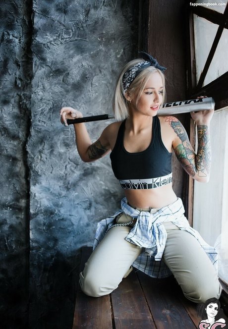 コスプレ ヘンタイ オンリーファンズ 無料ヌード 写真