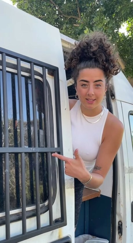 Eda Atilla ポルノスター エロティック アーカイブ