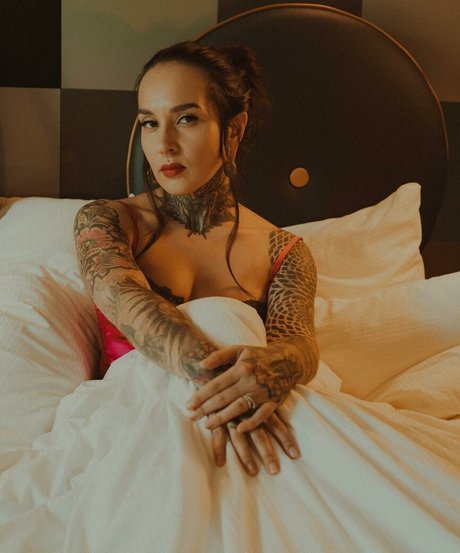 Tatiana Shmaylyuk エロティックなスター 写真