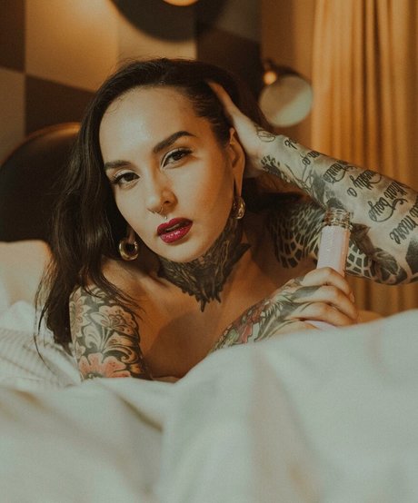 Tatiana Shmaylyuk エロティックモデル 写真