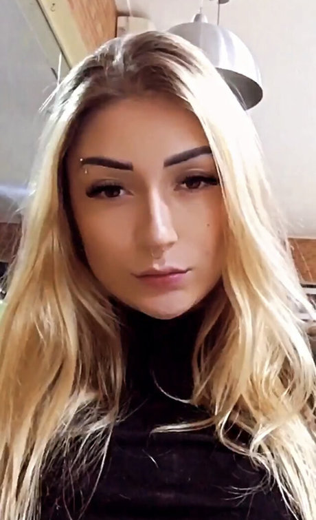 Laisa Manjabosco xxxスター 写真