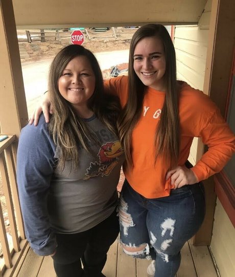 ママの足オンリーファンズ 無料xxx 画像