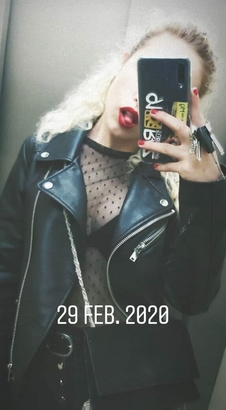 uxiaa 16 完璧なモデル 画像