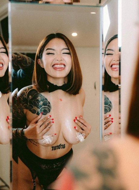 スペードのクイーン オンリーファンズ セックス 写真