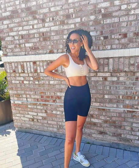 Goodbeyb ホット女優 ギャラリー