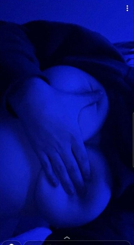 セーリングオンリーファンズ ポルノ 写真