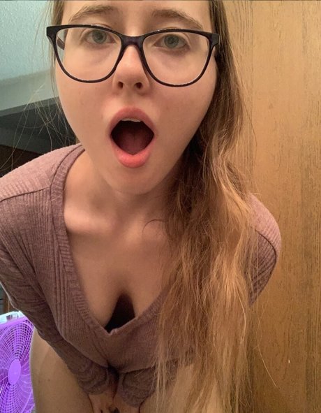 brittneythesaint ポルノスター HD 写真