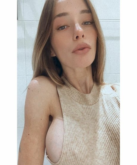 Melu Yoverno ポルノスター ホット 写真