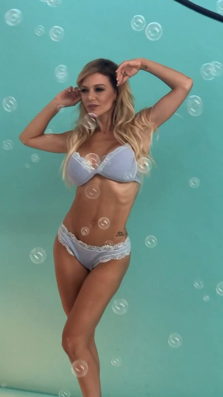 Evangelina Anderson ヌード女優 写真